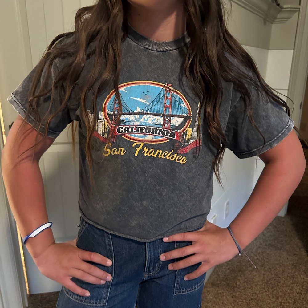 Brandy Melville J Galt San Francisco Cropped Tee